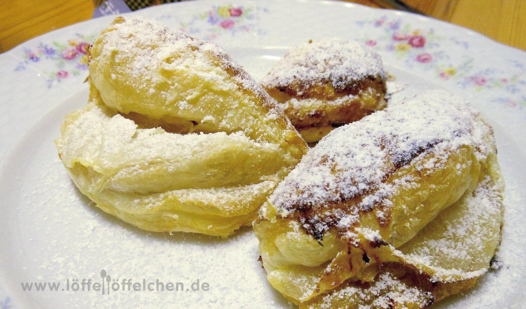 Banane im Blätterteig | Löffellöffelchen.